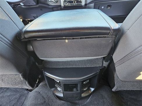 Used 2024 RAM 2500 Big Horn w/ Bed Utility Group image 10