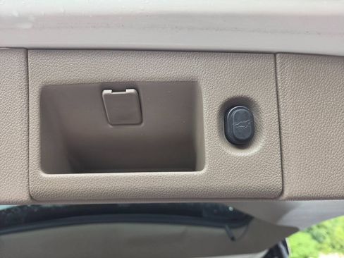 Used 2015 Chevrolet Tahoe LTZ AWD/4WD image 44