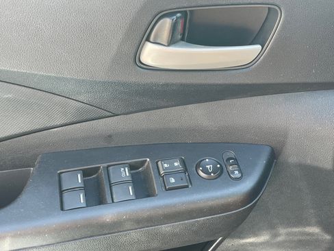 Used 2015 Honda CR-V LX image 17