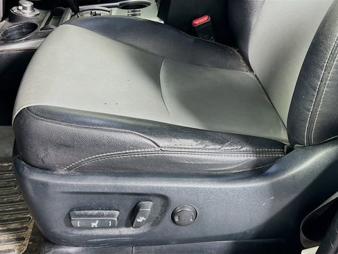 Used 2017 Toyota 4Runner SR5 Premium image 10