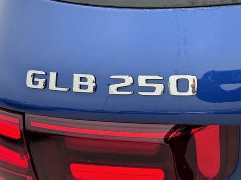 Used 2024 Mercedes-Benz GLB 250 image 13