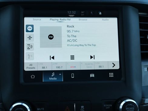 Used 2024 RAM 3500 Tradesman w/ Chrome Appearance Group image 19