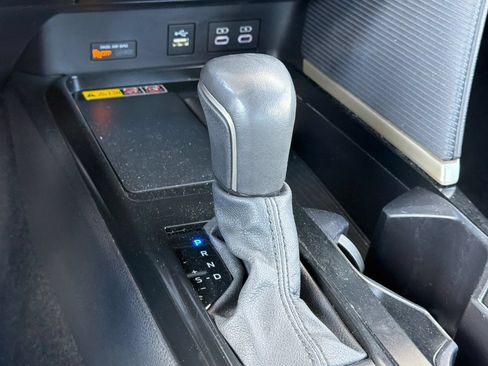 Used 2025 Toyota Camry SE FWD image 26