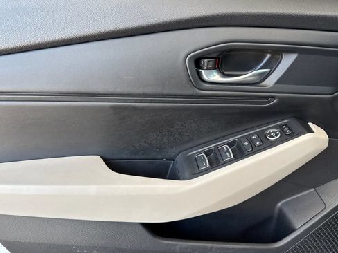 Used 2023 Honda Accord EX image 11
