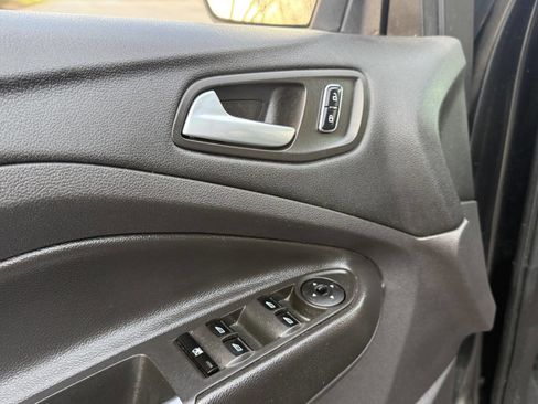 Used 2014 Ford Escape SE image 15