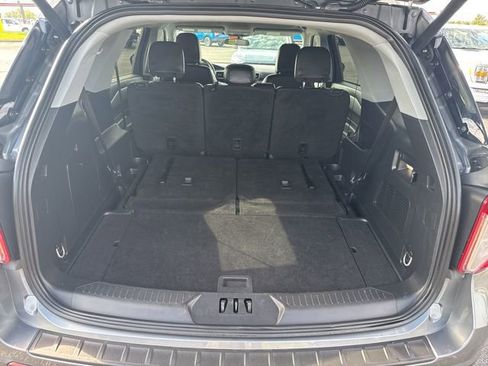 Used 2024 Ford Explorer XLT w/ Equipment Group 202A image 36
