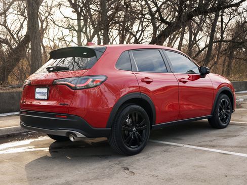 Used 2026 Honda HR-V Sport image 9