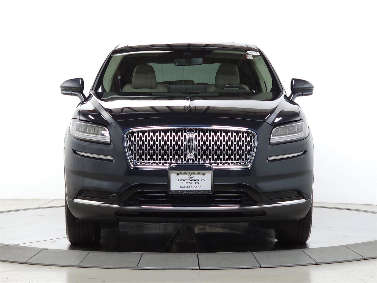 Used 2021 Lincoln Nautilus Reserve AWD/4WD image 2