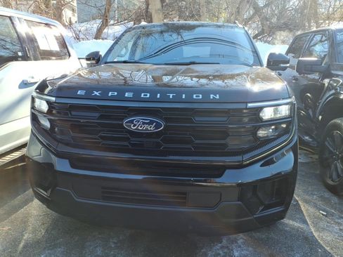 Certified 2025 Ford Expedition Max Active AWD/4WD image 2