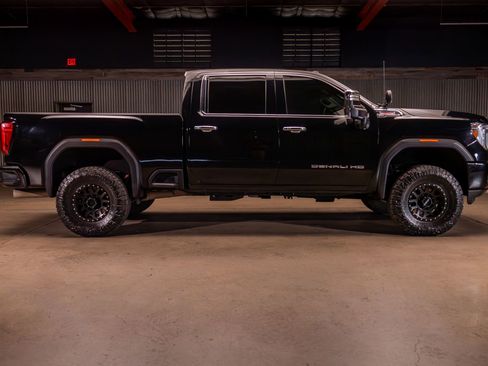 Used 2021 GMC Sierra 2500 Denali w/ Denali Ultimate Package AWD/4WD image 10