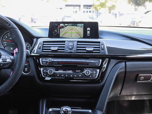 Used 2016 BMW M3 RWD image 13