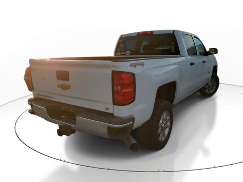 Used 2015 Chevrolet Silverado 2500 LT w/ LT Convenience Package image 9