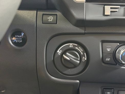 New 2026 Nissan Frontier SV w/ SV Convenience Package AWD/4WD image 35