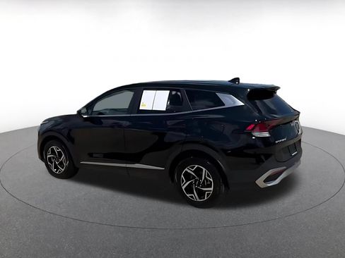 Used 2025 Kia Sportage LX FWD image 10