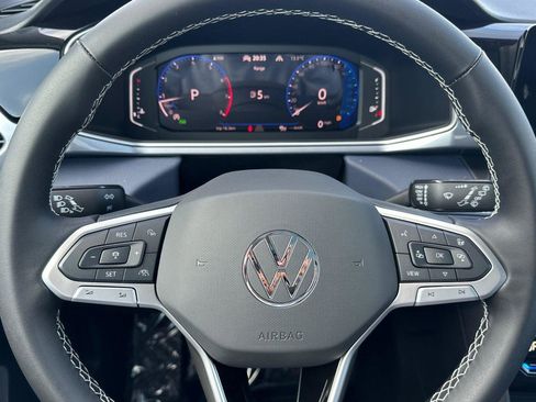 New 2026 Volkswagen Taos SEL image 23