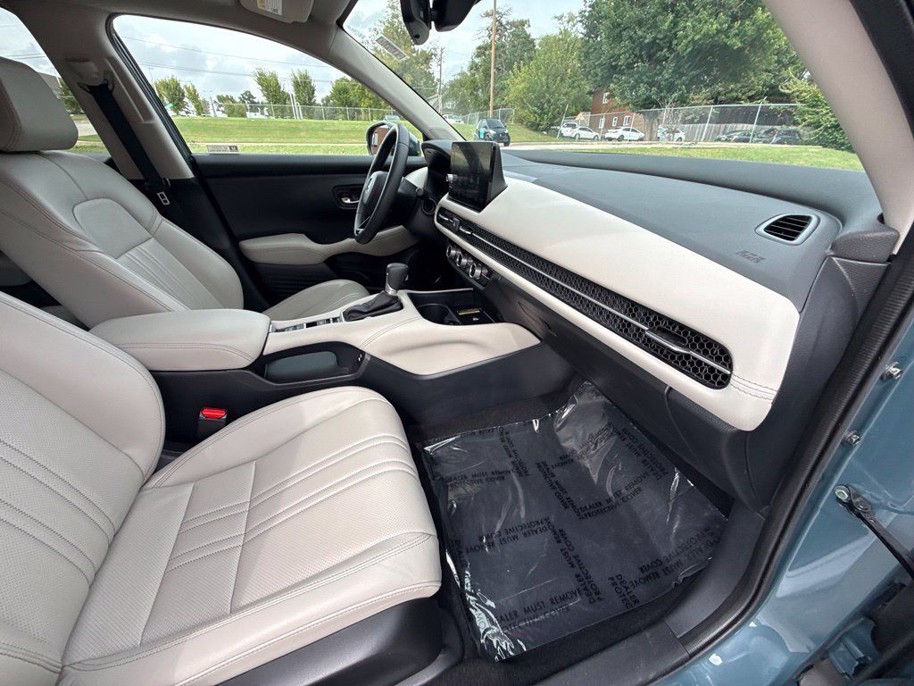 Used 2024 Honda HR-V EX-L image 40