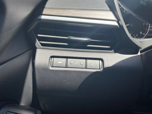 Used 2025 Nissan Altima 2.5 SV FWD image 32