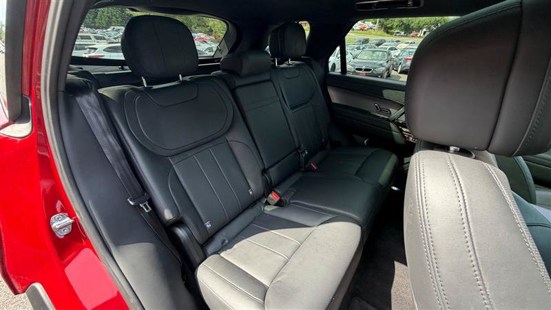 Used 2024 Land Rover Range Rover Sport SE AWD/4WD image 22