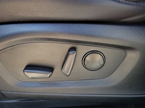 Used 2022 Ford Explorer Limited w/ Equipment Group 301A image 20