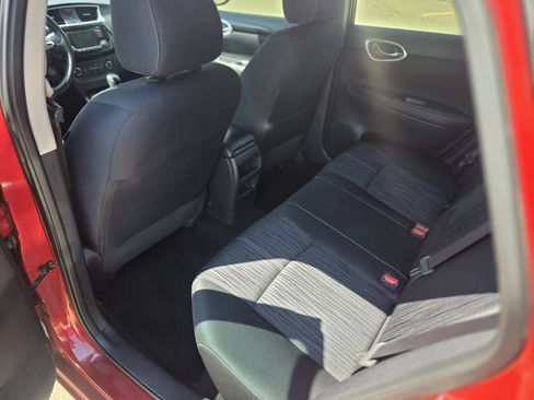Used 2016 Nissan Sentra SV FWD image 13