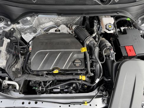 Used 2025 Chevrolet Trax LT image 25