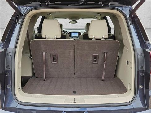 Used 2018 GMC Acadia Denali image 6