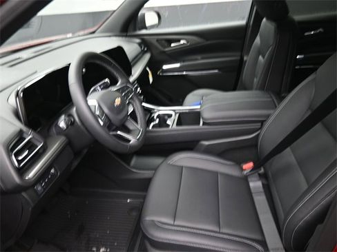 New 2026 Chevrolet Traverse LT w/ Sun and Wheel Package image 8