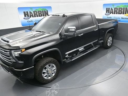 Used 2024 Chevrolet Silverado 2500 High Country w/ High Country Premium Package AWD/4WD image 23