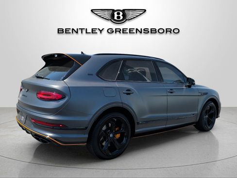 Used 2025 Bentley Bentayga AWD/4WD image 11