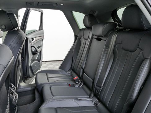 Used 2024 Audi Q5 2.0T Premium AWD/4WD image 20