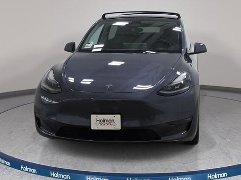 Used 2023 Tesla Model Y Long Range AWD/4WD image 3