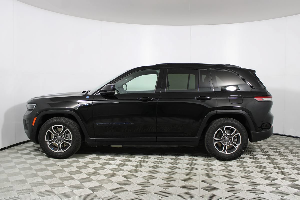 Used 2023 Jeep Grand Cherokee Trailhawk AWD/4WD image 43