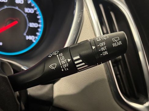 Used 2021 Chevrolet Equinox LS w/ LPO, Floor Liner Package image 27