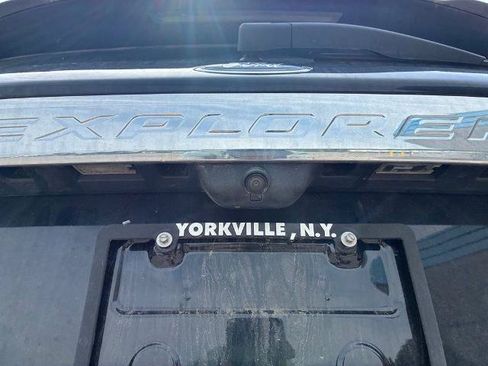 Certified 2023 Ford Explorer XLT AWD/4WD image 10