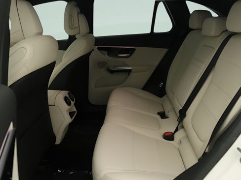 Certified 2025 Mercedes-Benz GLC 350e 4MATIC image 31