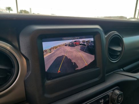 Used 2023 Jeep Wrangler Unlimited Sport image 21