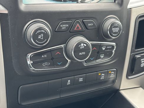 Used 2017 RAM 1500 Big Horn image 9