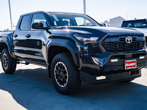 New 2025 Toyota Tacoma TRD Off-Road image 3