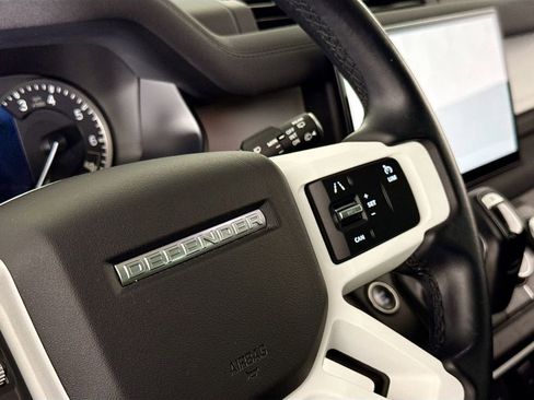 Used 2023 Land Rover Defender 130 SE image 19