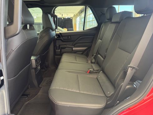 Certified 2025 Toyota 4Runner TRD Sport Premium w/ Tow Technology Package AWD/4WD image 17