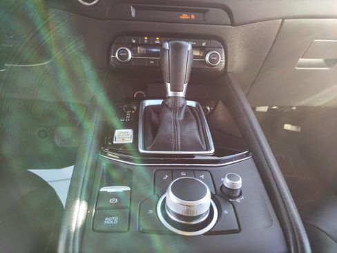 Used 2021 MAZDA CX-5 Touring image 19