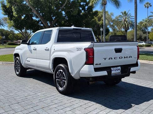 Used 2024 Toyota Tacoma TRD Sport w/ TRD Sport Upgrade Package image 7