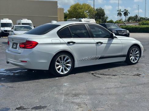 Used 2018 BMW 320i Sedan RWD image 8