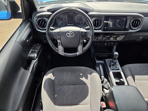 Used 2018 Toyota Tacoma TRD Off-Road AWD/4WD image 13