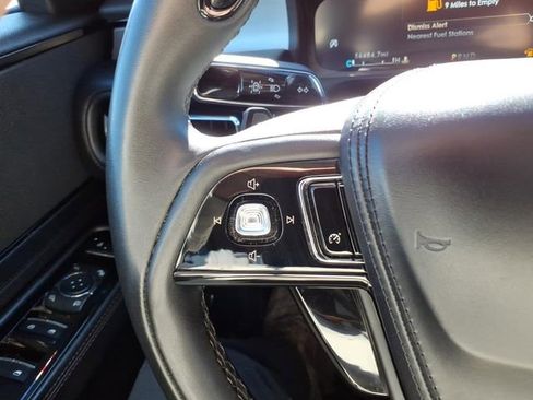 Used 2023 Lincoln Aviator AWD image 22