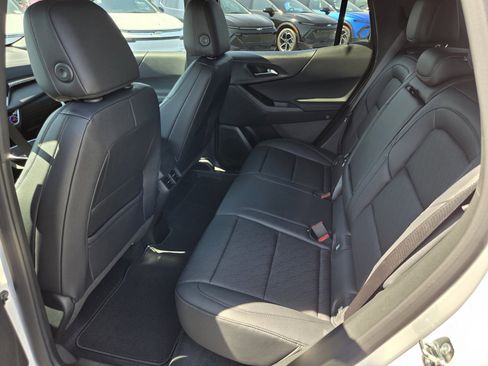 New 2026 Chevrolet Equinox LT image 6