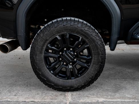 Used 2021 GMC Sierra 3500 Denali w/ Denali Black Diamond Edition image 14