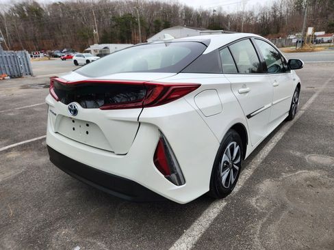 Used 2019 Toyota Prius Prime Premium w/ Carpet Mat Package image 9