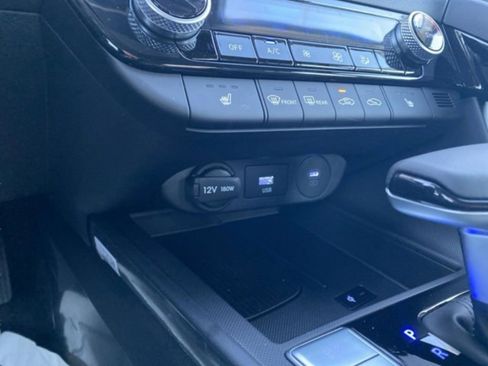 New 2026 Hyundai Elantra Limited image 25