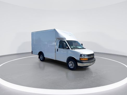 New 2026 Chevrolet Express 3500 w/ Power Convenience Package RWD image 2